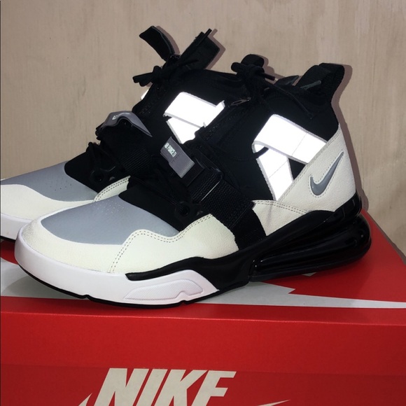 Sold - Picture 2 of 3